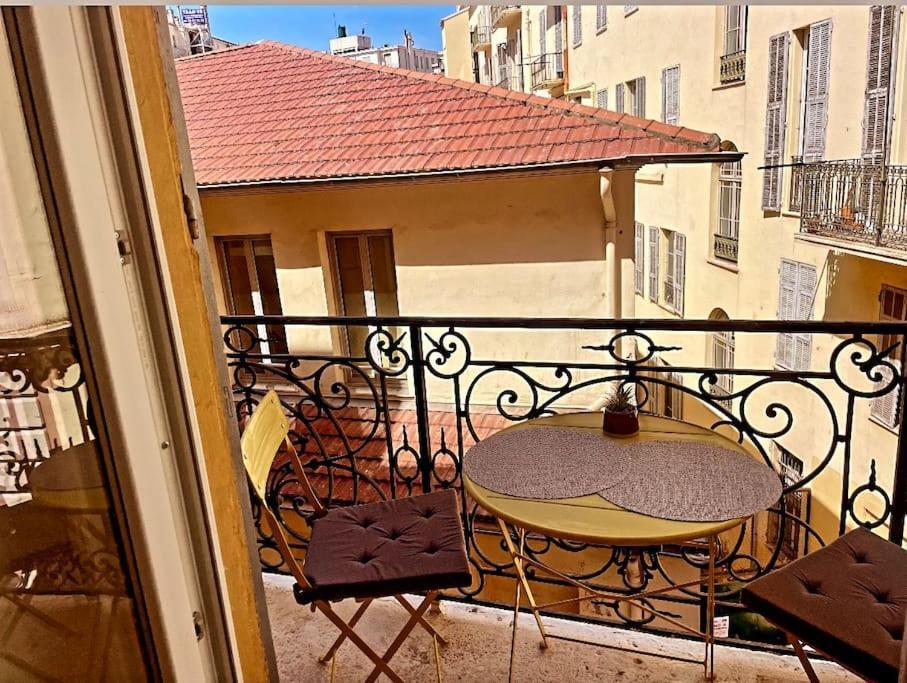 Massena Street, 2 Rooms Balcony ニース エクステリア 写真